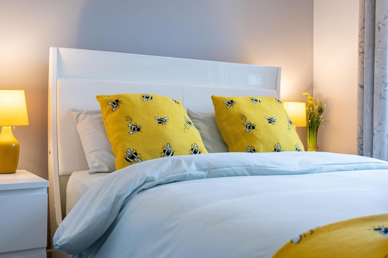 Lovely 3-Bedroom Flat With Free Parking Алланский Бридж Экстерьер фото