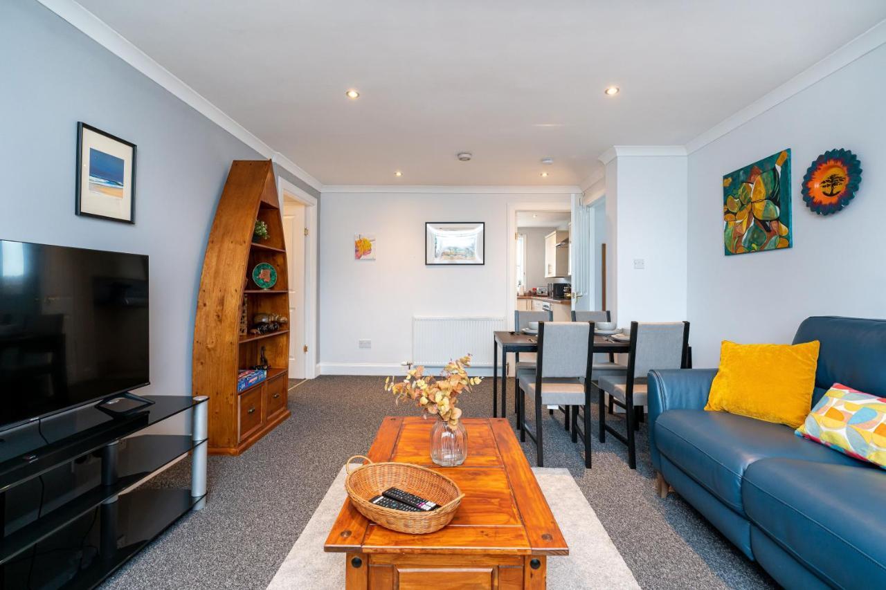Lovely 3-Bedroom Flat With Free Parking Алланский Бридж Экстерьер фото