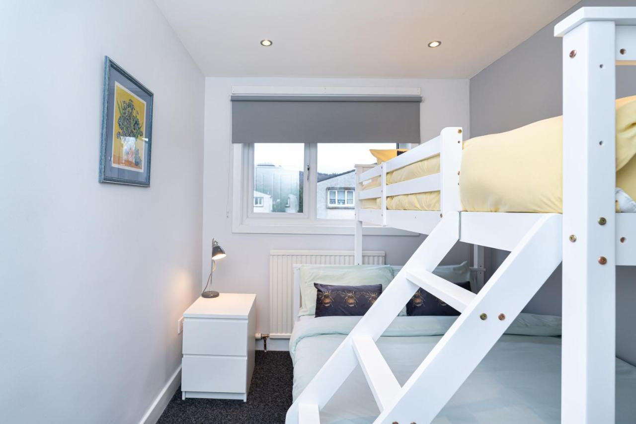 Lovely 3-Bedroom Flat With Free Parking Алланский Бридж Экстерьер фото